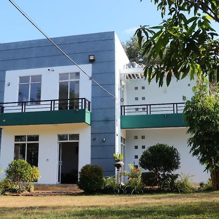 Peacock Resort أنرادابورام المظهر الخارجي الصورة