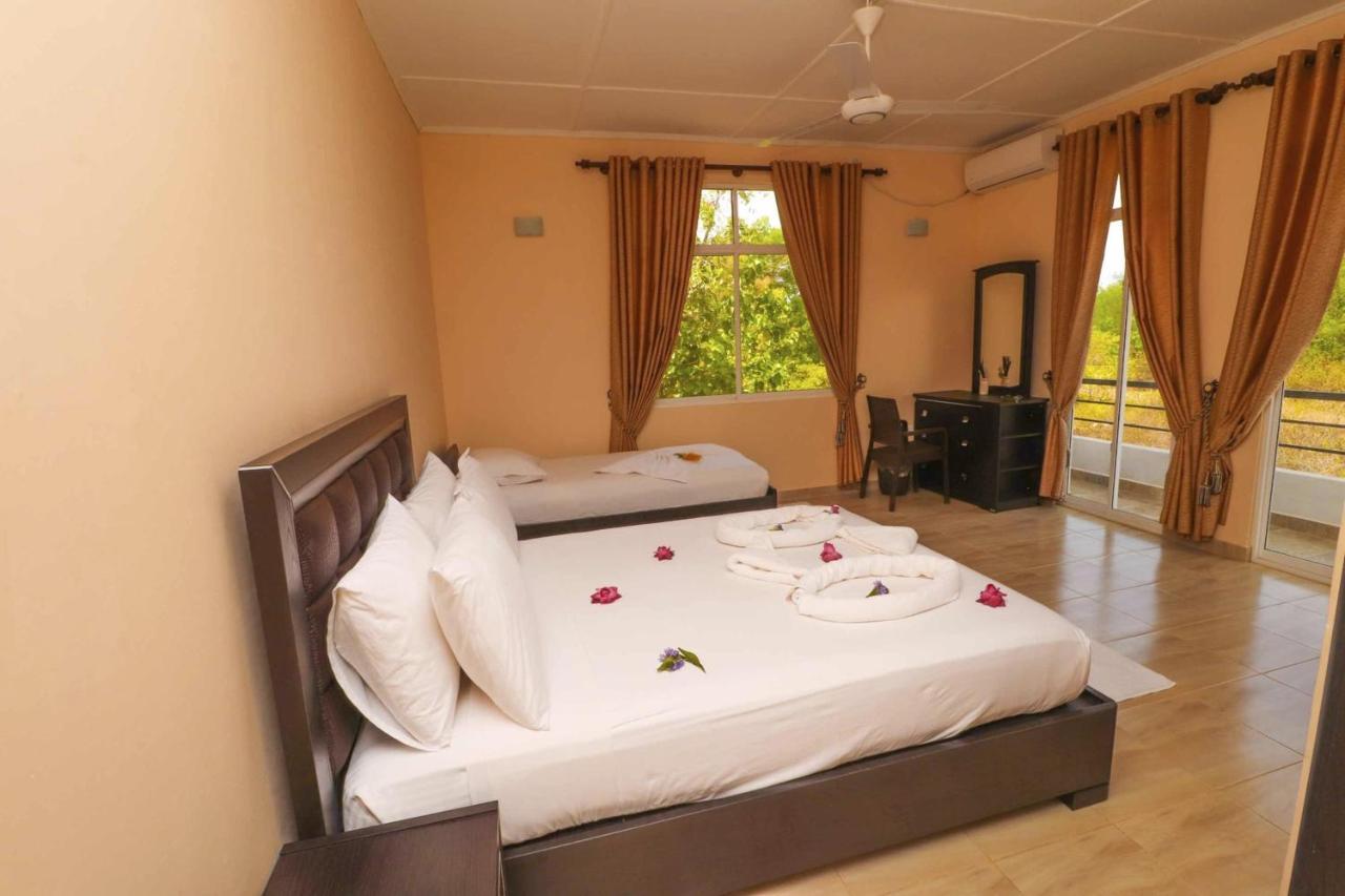 Peacock Resort أنرادابورام المظهر الخارجي الصورة